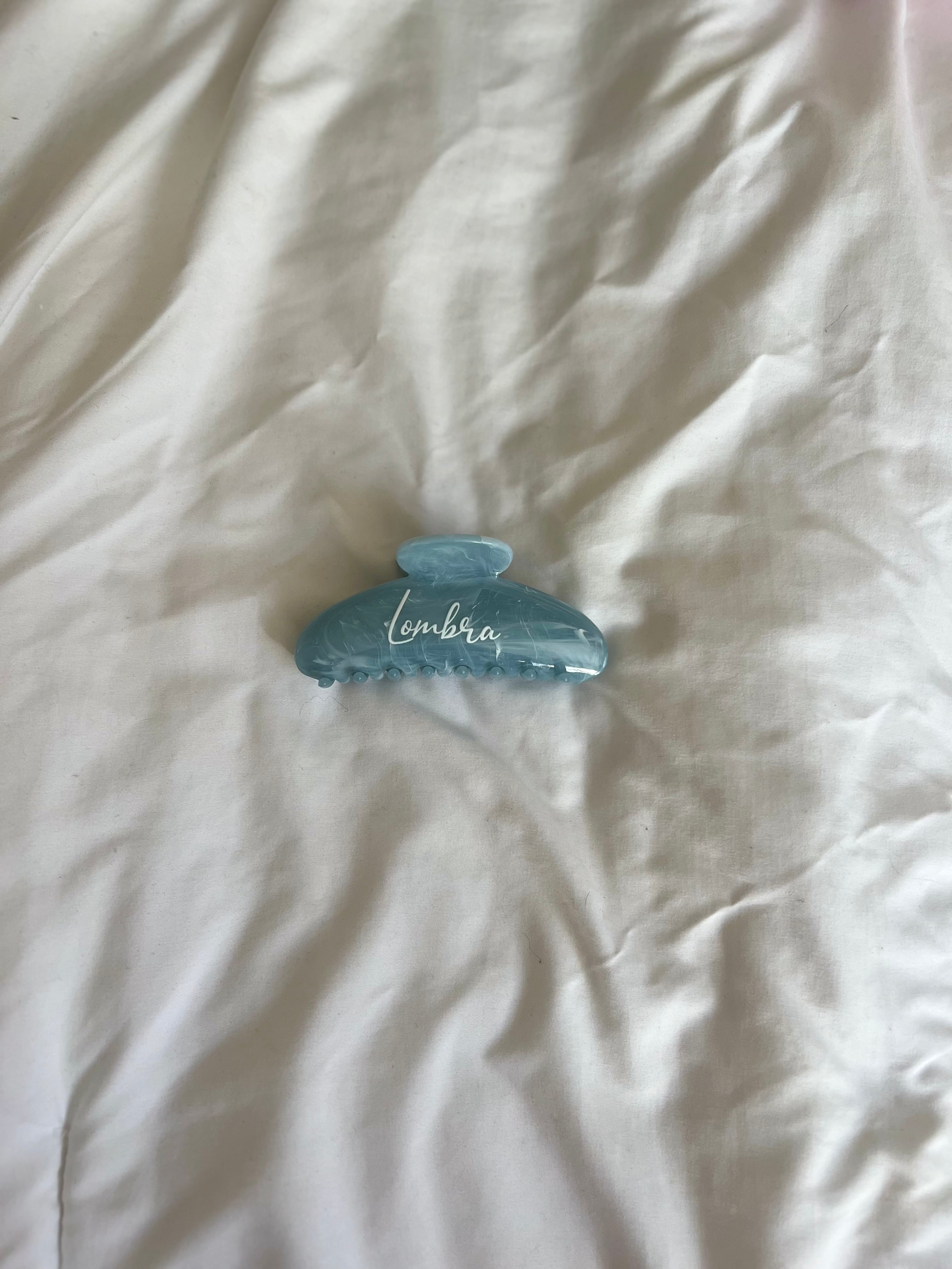 Signature Clip in Powder