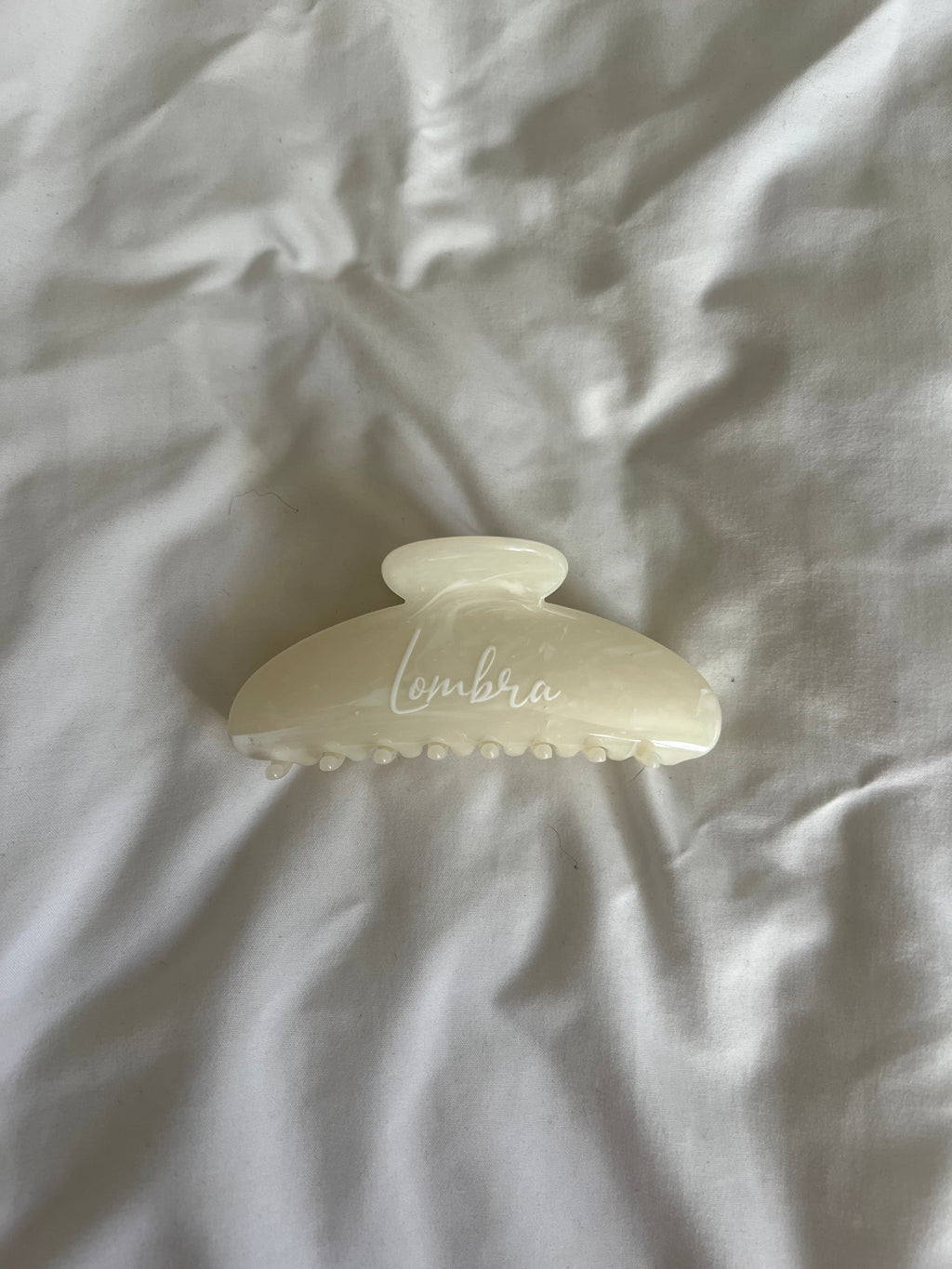 Signature Clip in Ivory