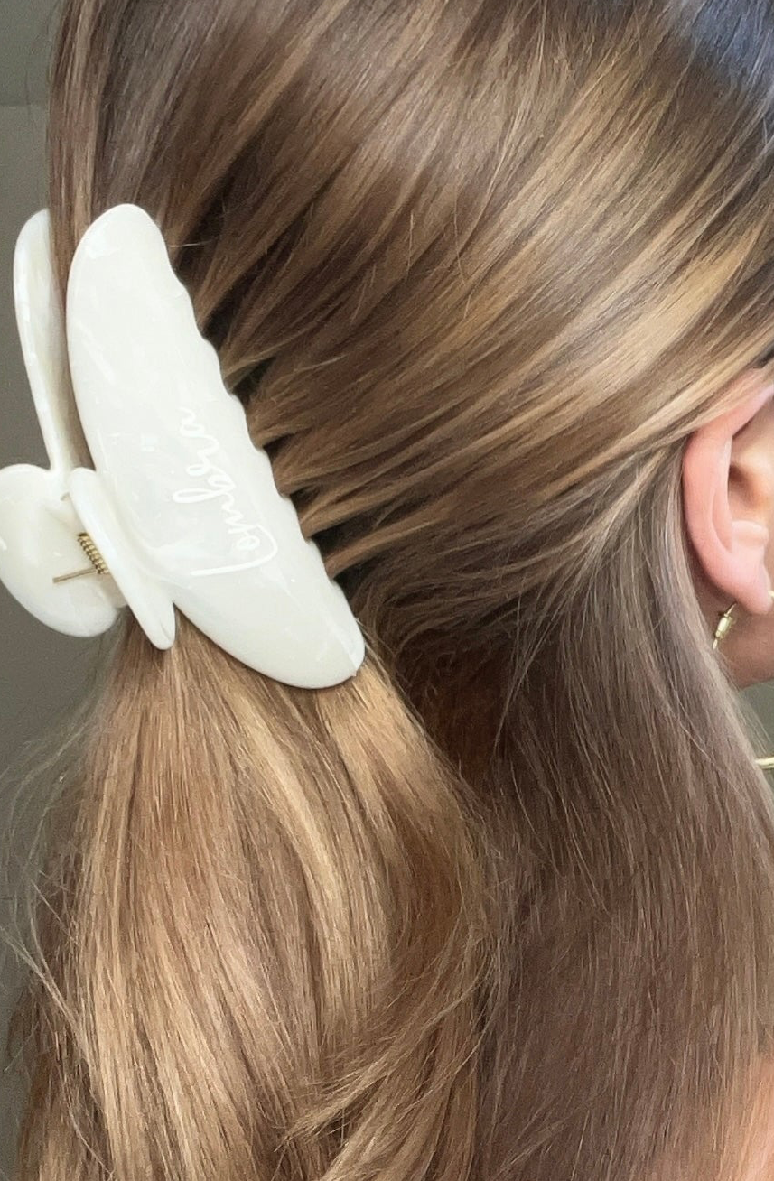 Signature Clip in Ivory